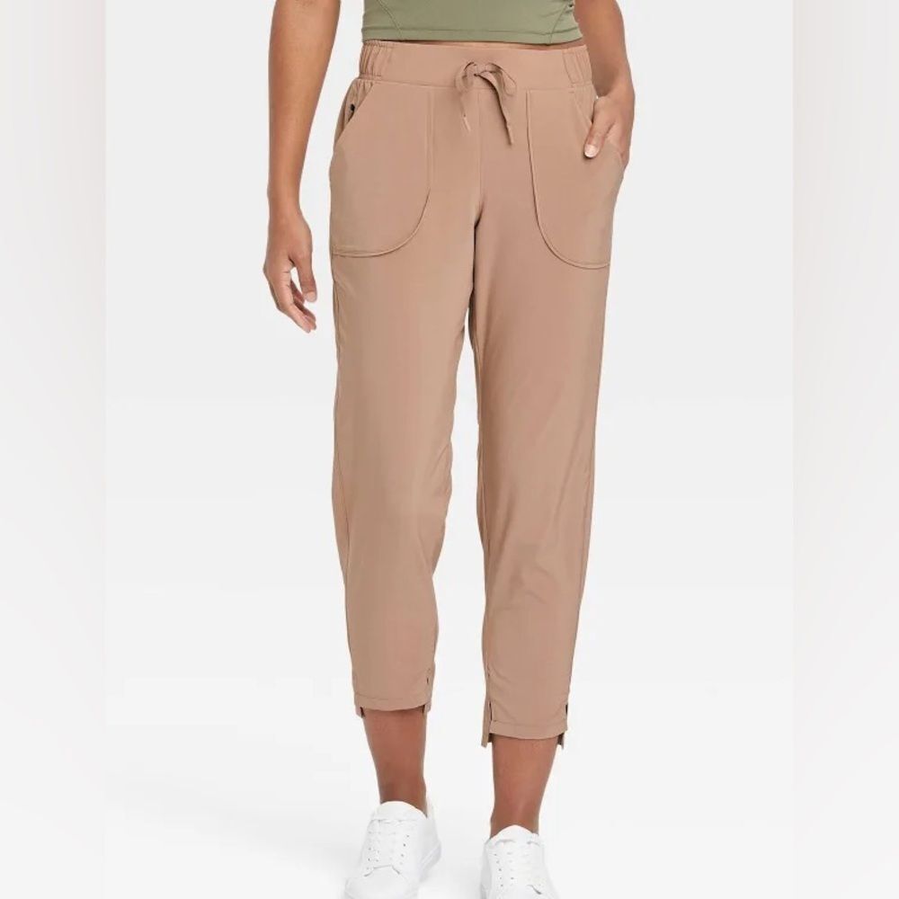 All in Motion Women’s Taupe Woven Pant Size XS
